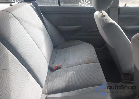 1994 Ford Escort Lx/Sport z USA, uszkodzony, nr VIN 1FARP15J6RW268786